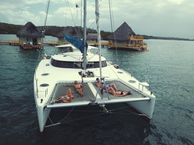Catamarán en Santa Marta