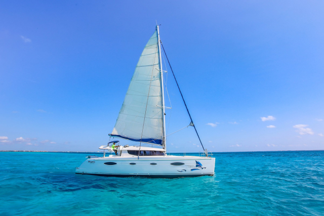 Catamarán Megaira Deluxe