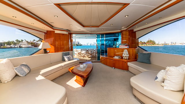 Sunseeker Manhattan 82' Yacht