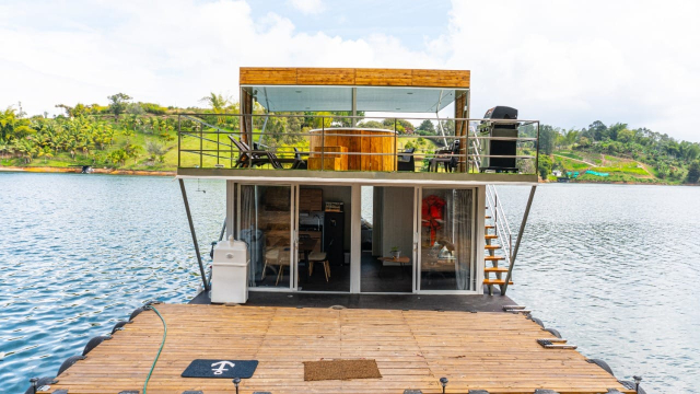 Casa Flotante