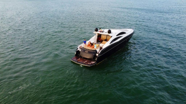 Yate Sunseeker Predator 