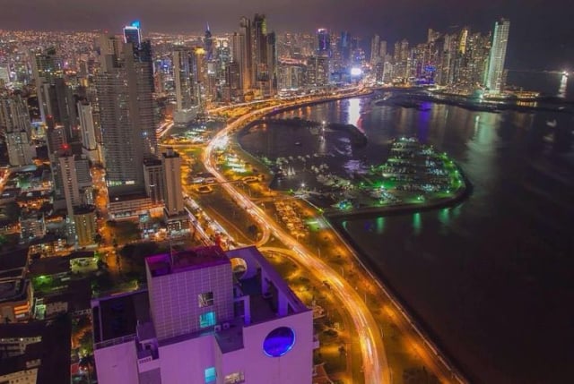 Planes nocturnos en Ciudad de Panamá