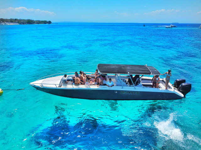 Yachts and speedboats for small groups in Cartagena 