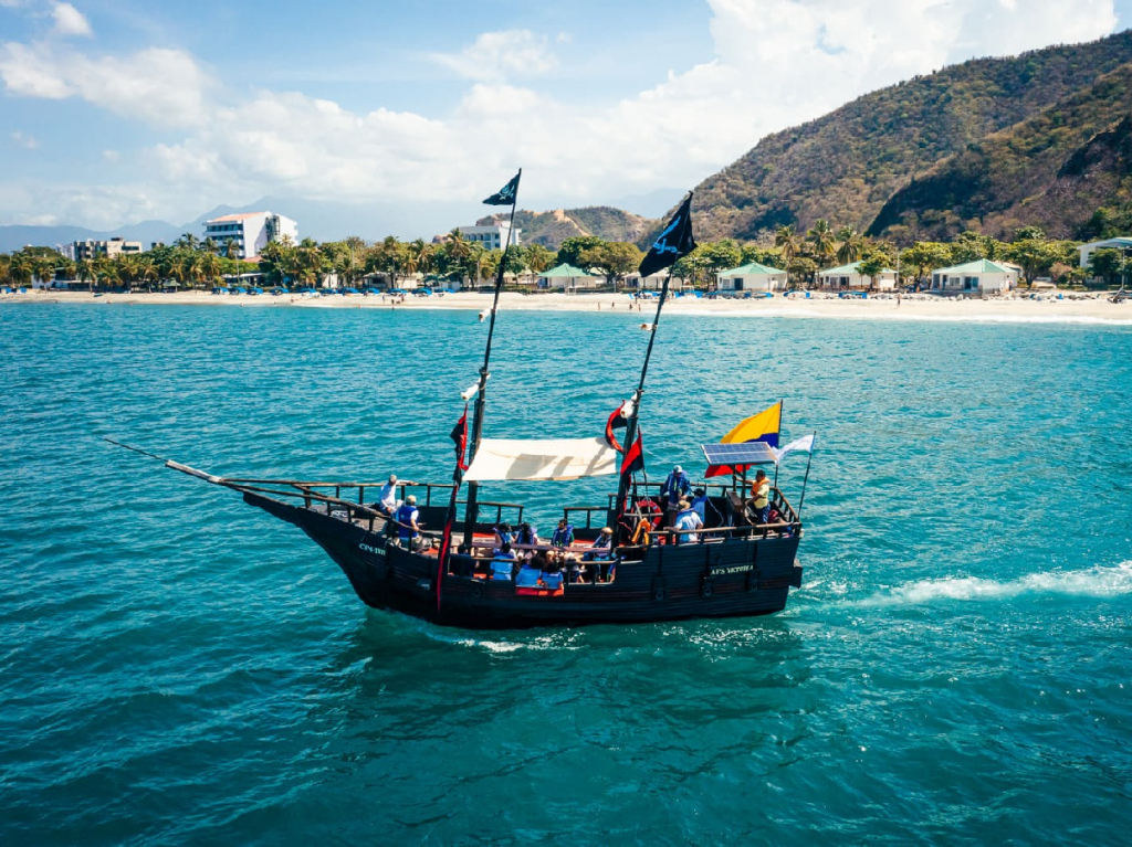 Tour en Barco Pirata Santa Marta