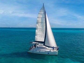 Catamaran Khaya