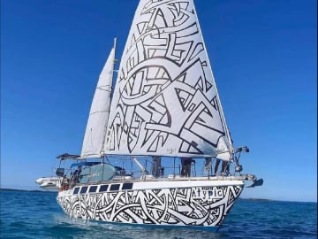 Atypic sailboat