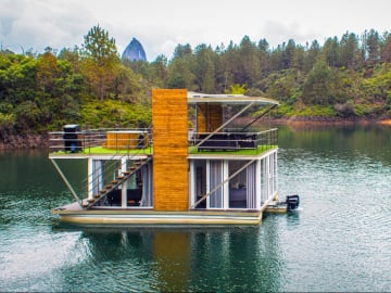 FeelLife floating house