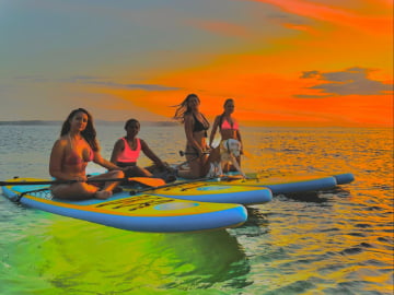 Paddleboard sunset glow tour Cartagena (1 hora)