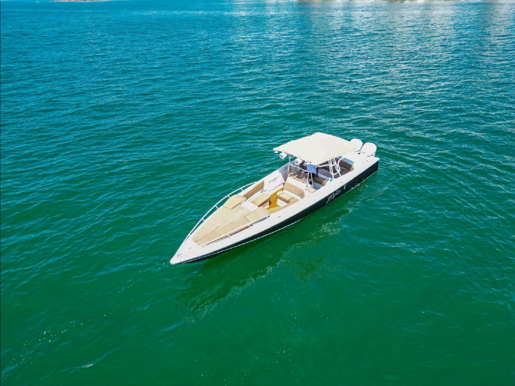 lancha en venta en Cartagena para 16 personas