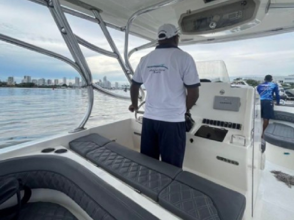 Lancha en venta en Cartagena para 23 pasajeros