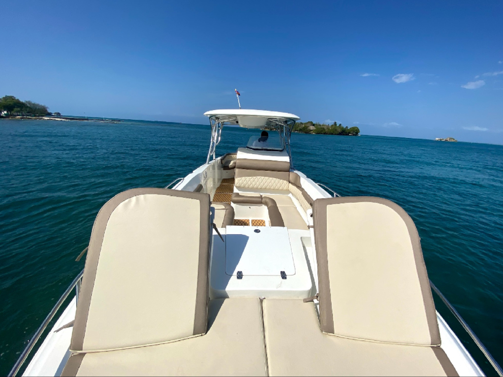 En venta lancha arcoiris  VII en Cartagena para 23 pasajeros