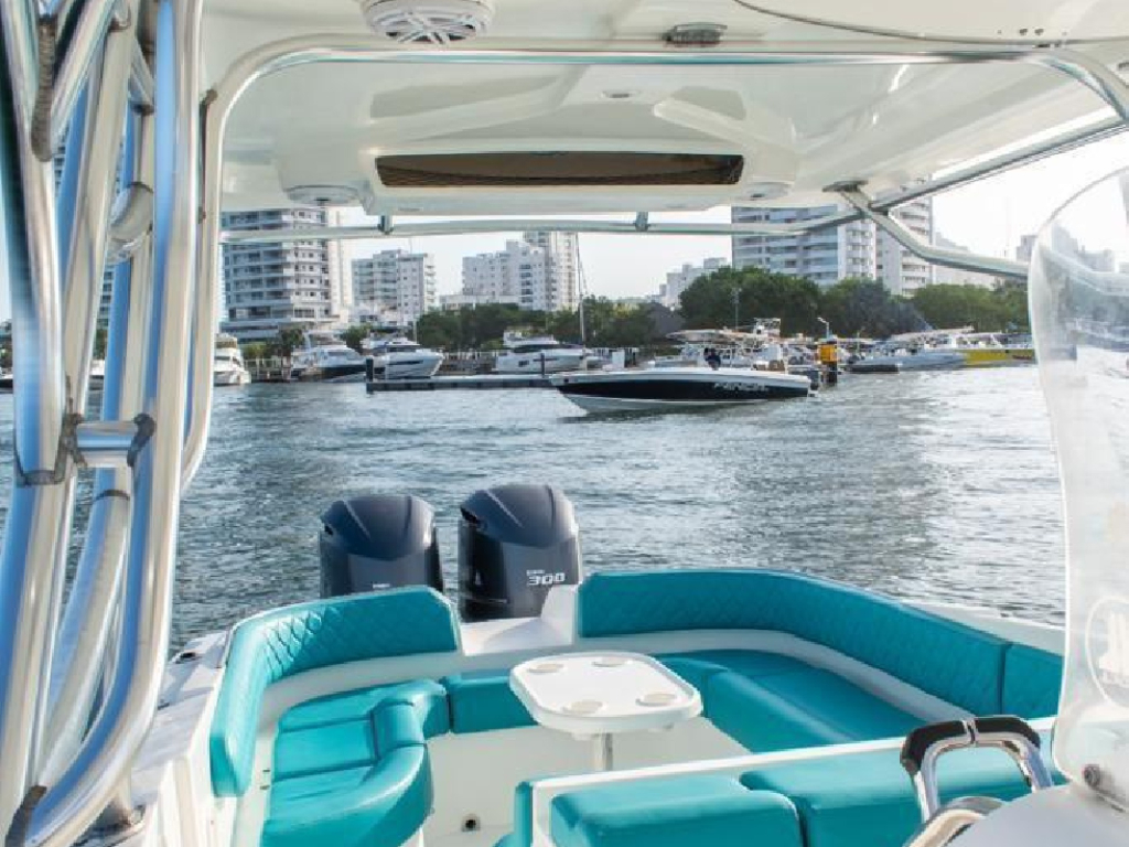 compra lancha para 18 pasajeros en Cartagena