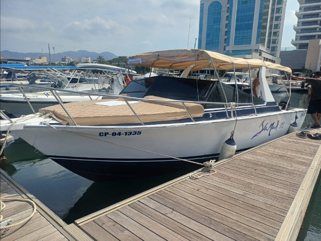 mini yate en santa marta