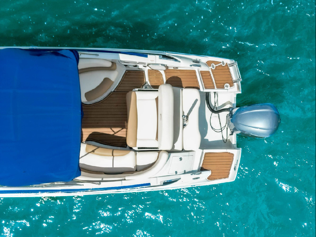 Alquiler de yate en Miami para 9 personas