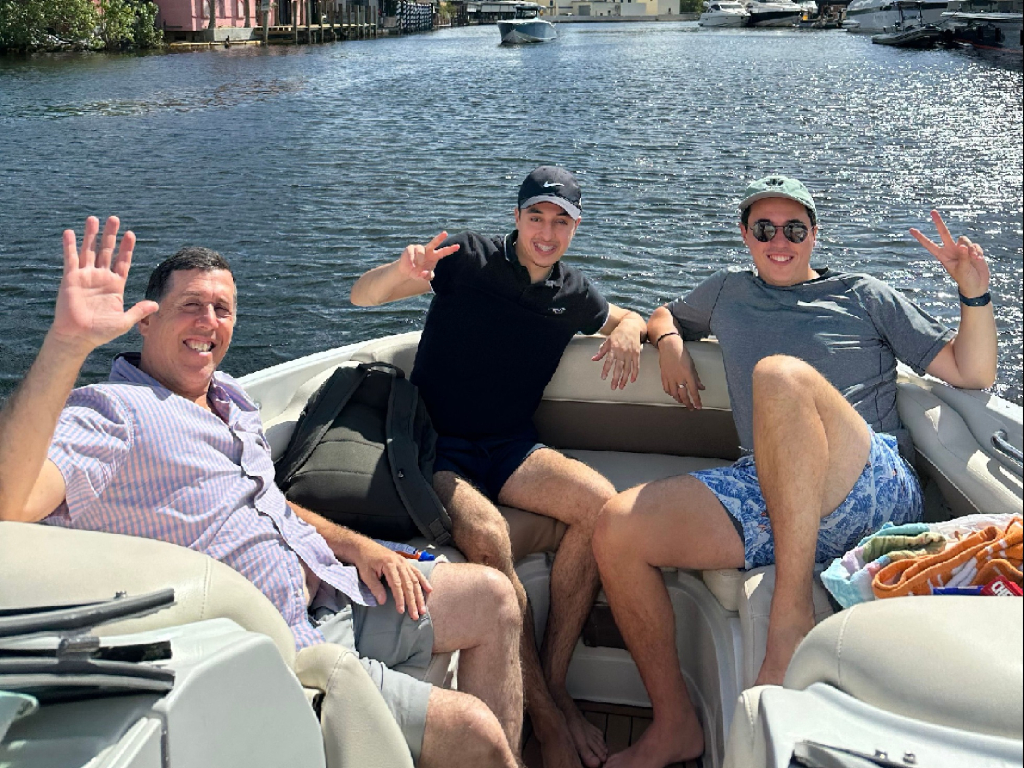 Alquiler de yate en Miami para 9 personas