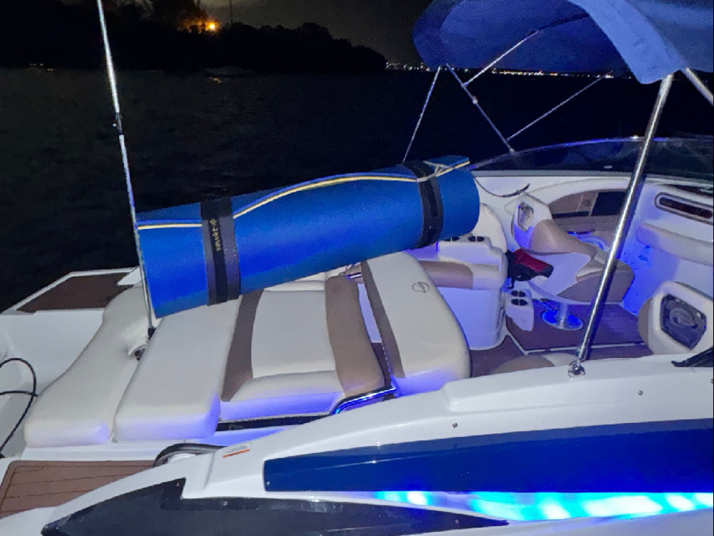 Alquiler de yate en Miami para 9 personas