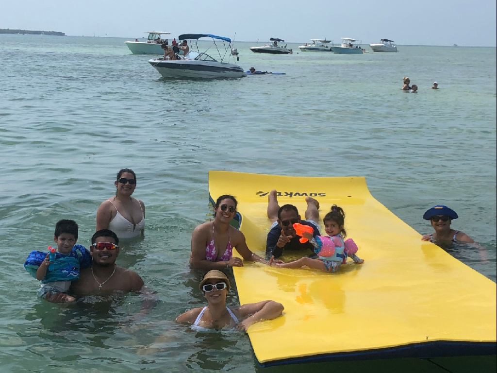 Alquiler de yate en Miami para 9 personas