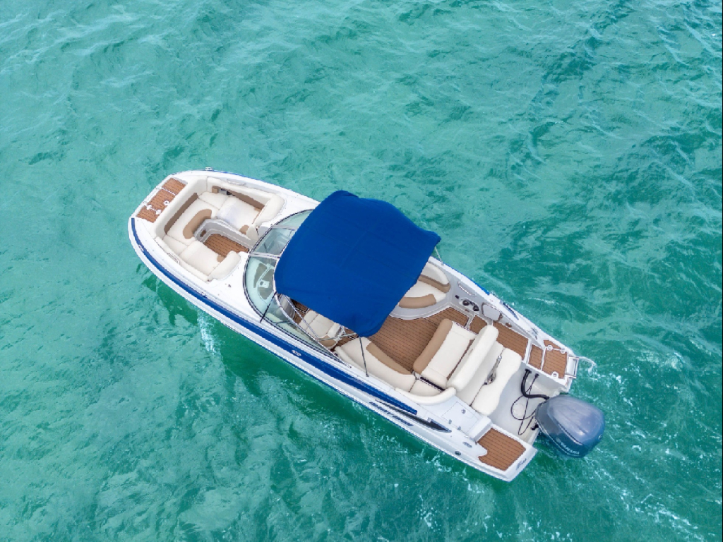 Alquiler de yate en Miami para 9 personas