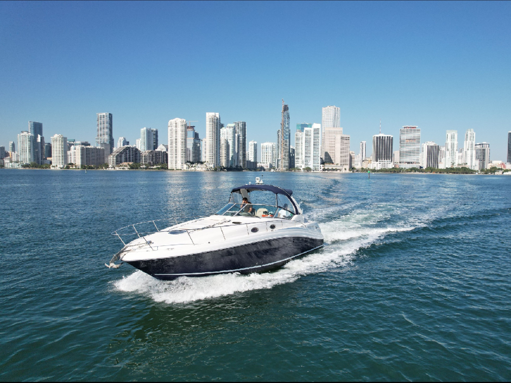 Alquiler de yate en Miami para 13 personas