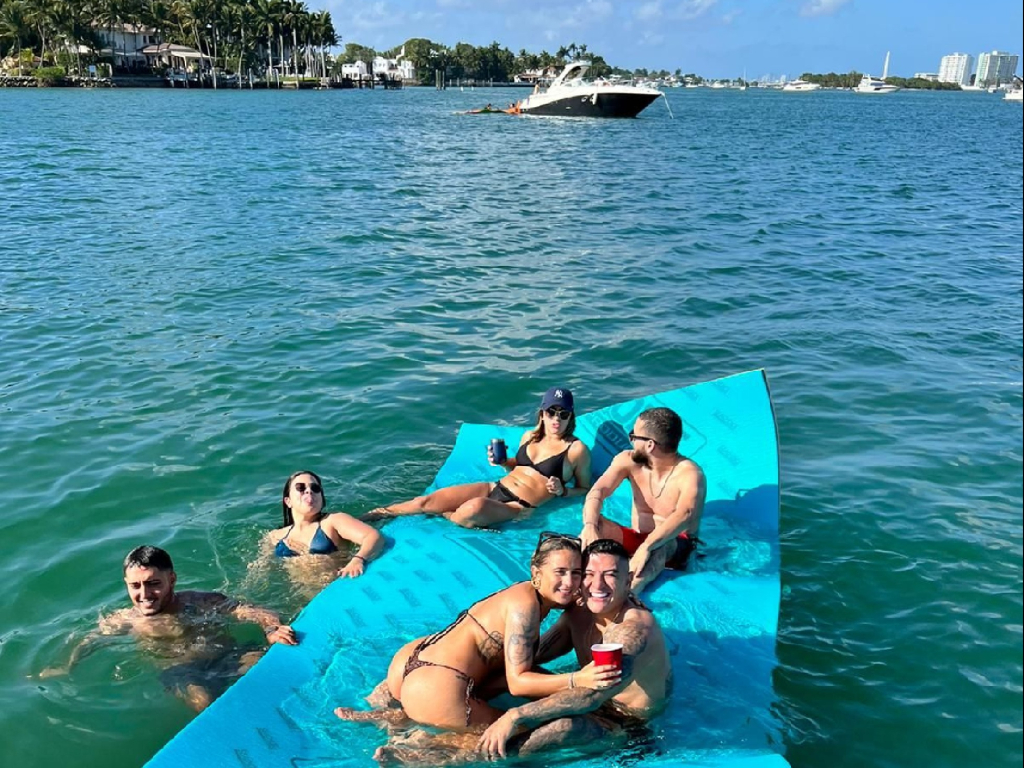 Alquiler de yate en Miami para 13 personas