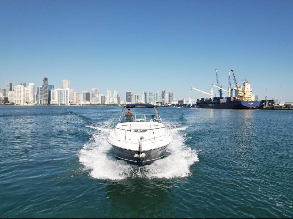 Alquiler de yate en Miami para 13 personas