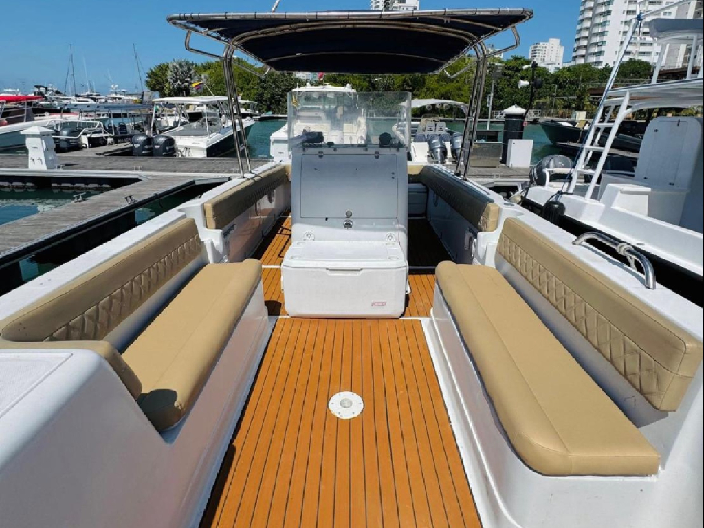 alquiler lancha para 11 personas en Cartagena