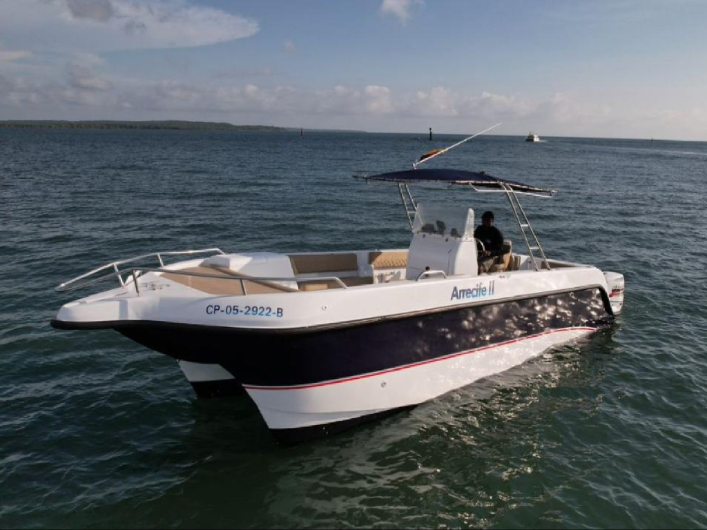 alquiler lancha para 11 personas en Cartagena