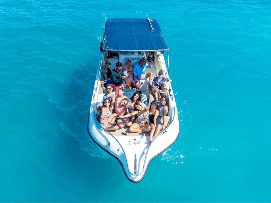 Alquiler lancha para 15 personas en Cartagena