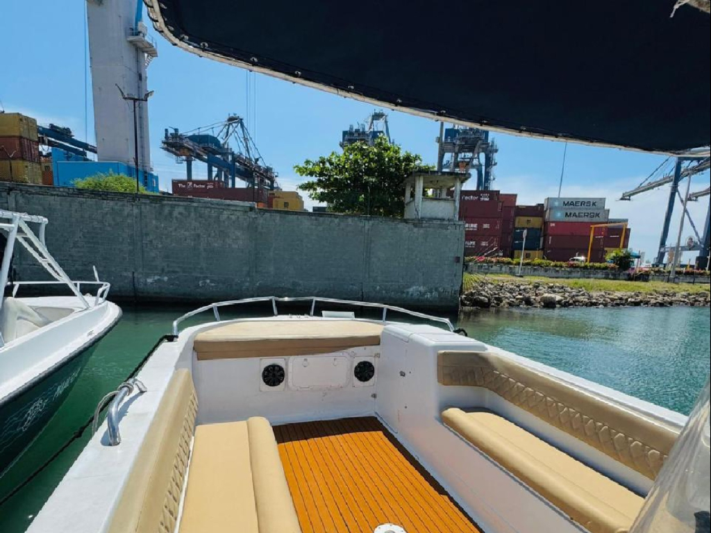 Alquiler lancha para 15 personas en Cartagena