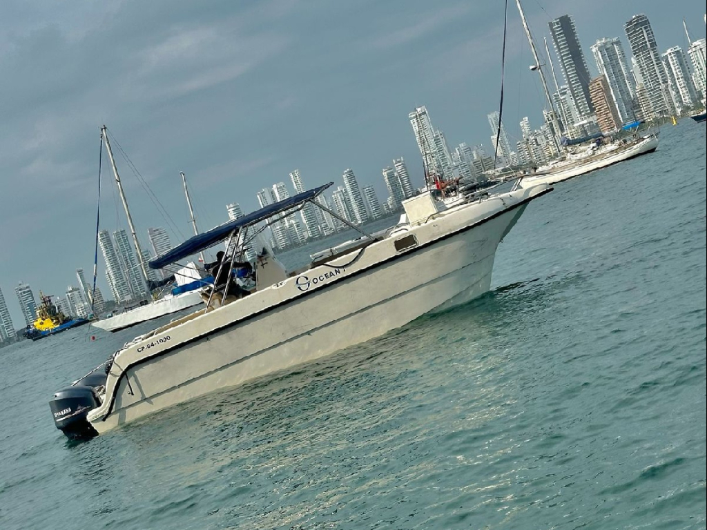 Alquiler lancha para 15 personas en Cartagena