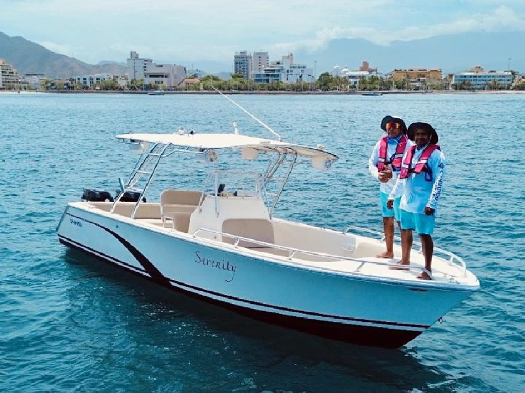 alquiler lancha para 13 personas en santa marta
