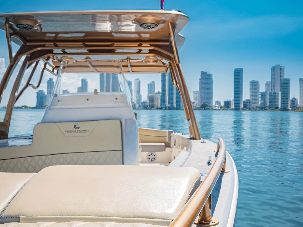 Alquiler lancha para 14 personas en Cartagena