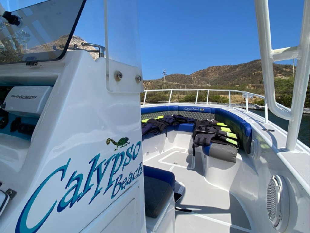 alquiler lancha para 14 personas en Santa Marta