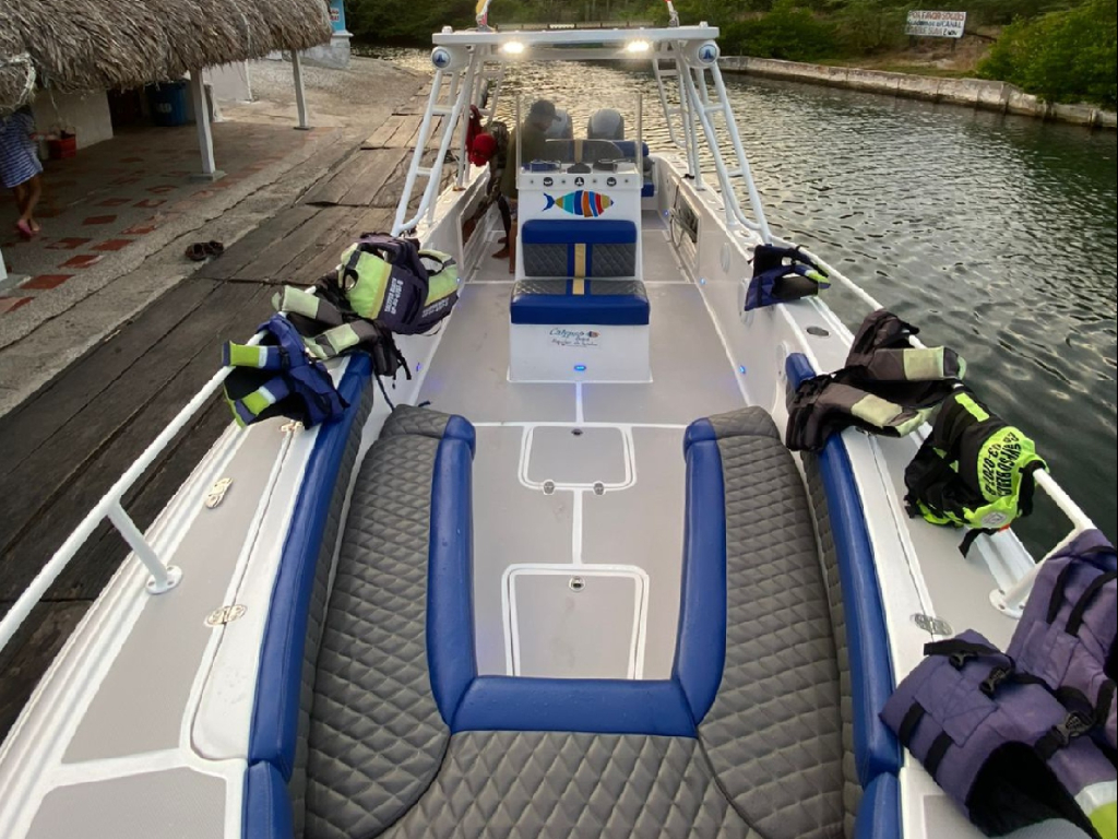 alquiler lancha para 14 personas en Santa Marta