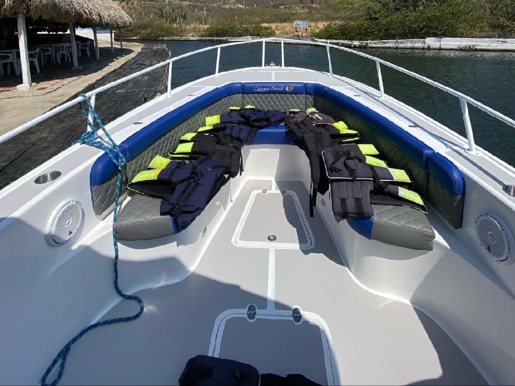 alquiler lancha para 14 personas en Santa Marta
