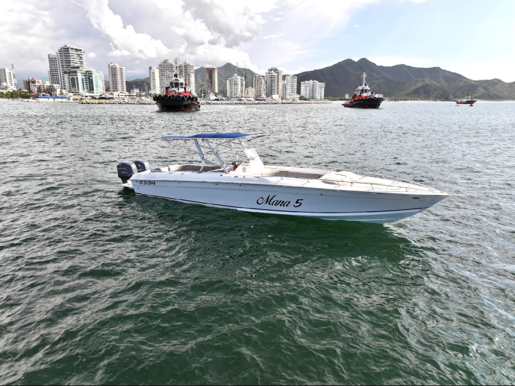 Alquiler lancha para 18 personas en Santa Marta
