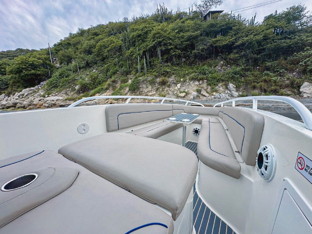 ALQUILER lancha en santa marta para 16 personas