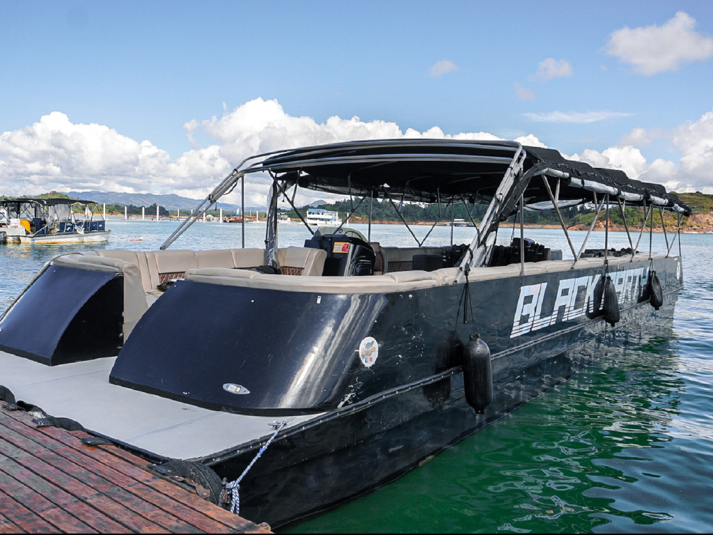 Alquiler ponton para 40 personas en Guatape