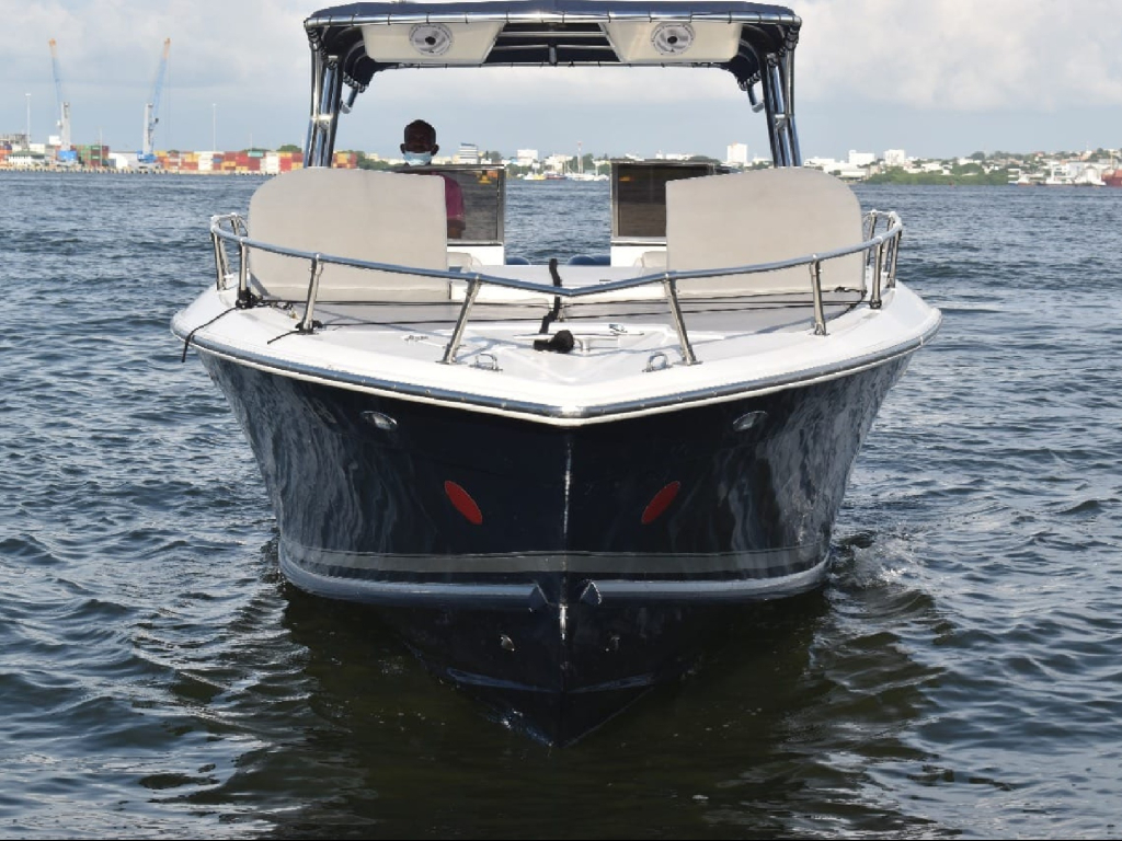 Alquiler lancha para 20 personas en Cartagena