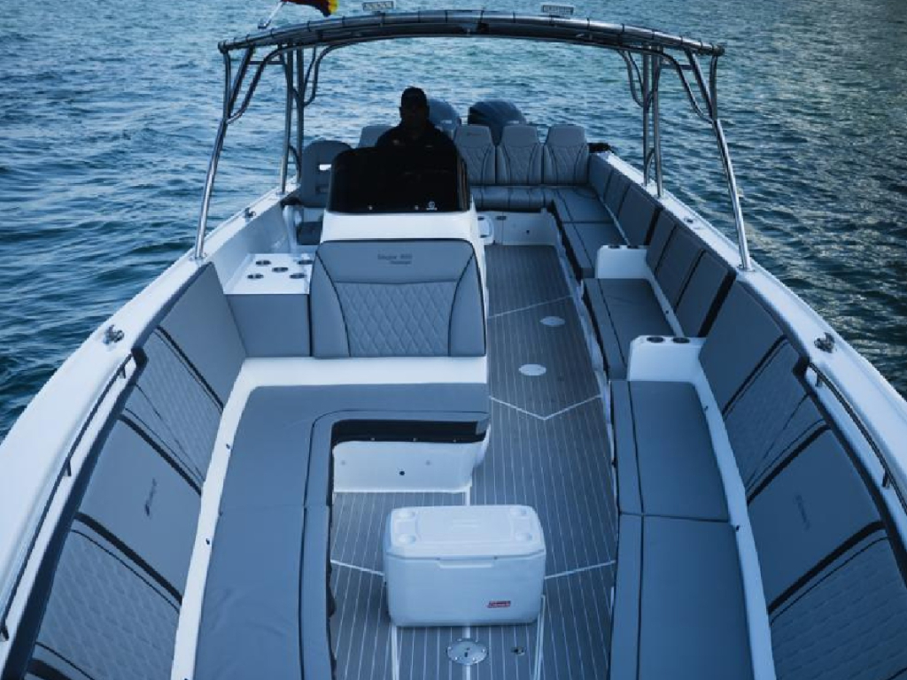 alquiler lancha para 30 personas en Cartagena