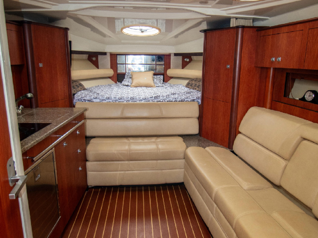 Alquiler  mini yate para 10 personas en Cartagena