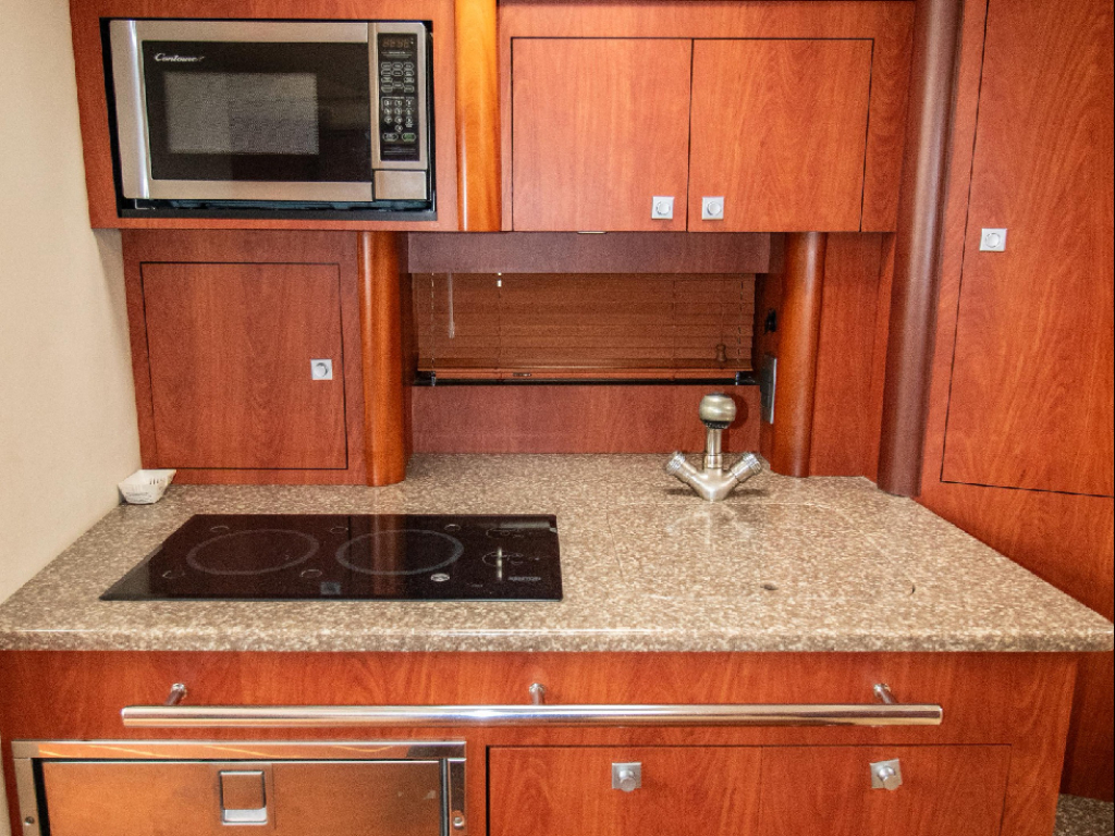 Alquiler  mini yate para 10 personas en Cartagena