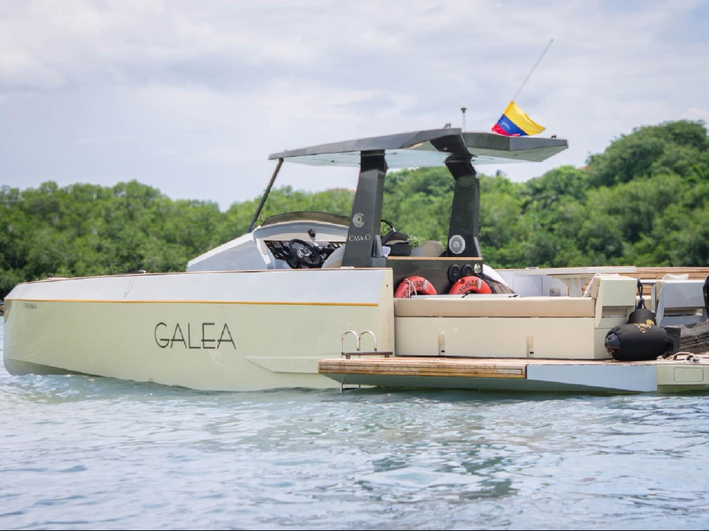Alquiler lancha de lujo Galea para 12 personas  en Cartagena