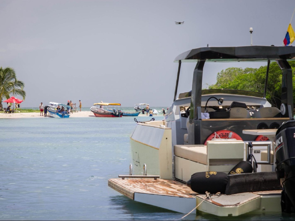 Alquiler lancha de lujo Galea para 12 personas  en Cartagena