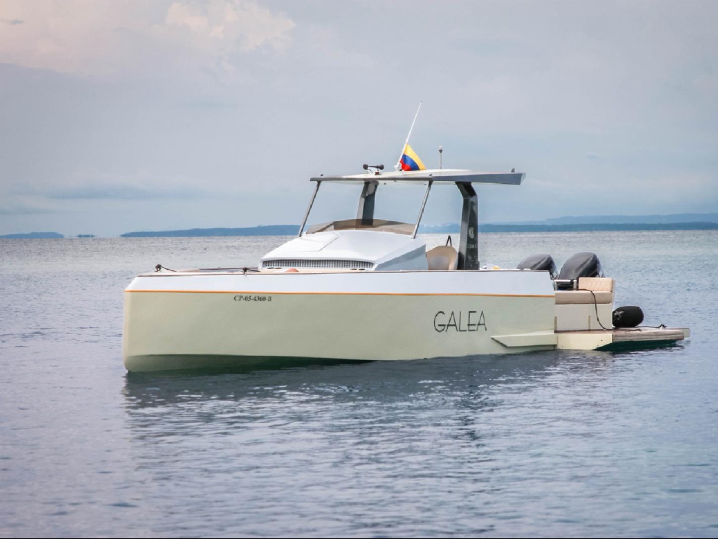 Alquiler lancha de lujo Galea para 12 personas  en Cartagena