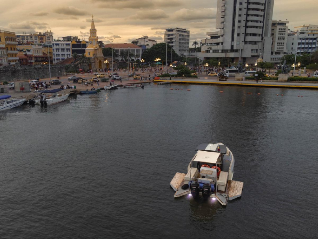 Alquiler lancha de lujo Galea para 12 personas  en Cartagena