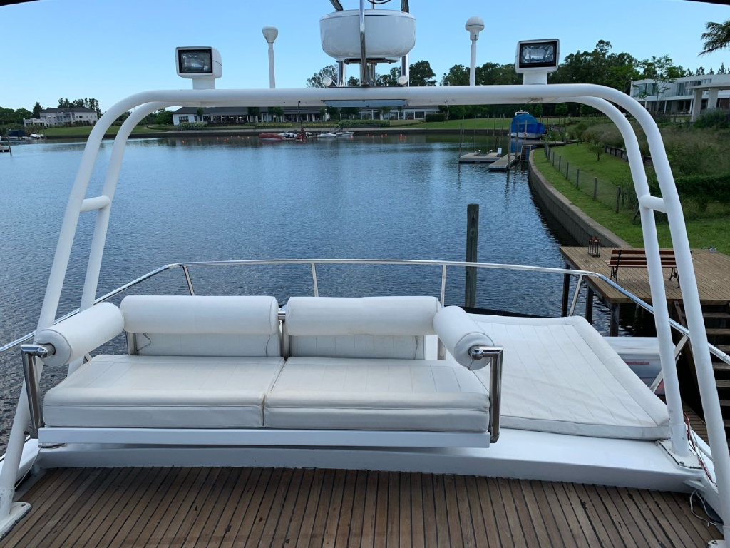 alquiler yate en argentina para 22 personas