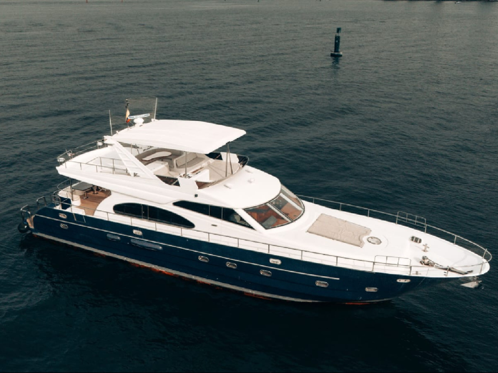 alquiler de yate para 30 personas en Cartagena
