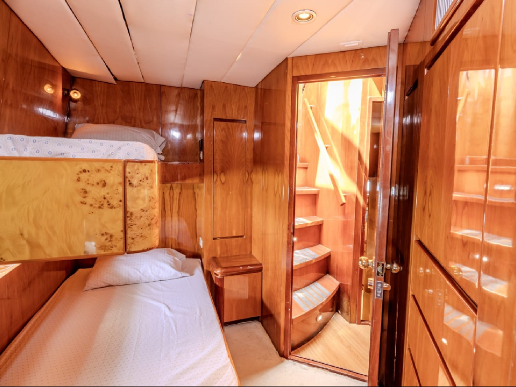 alquiler de yate para 30 personas en Cartagena