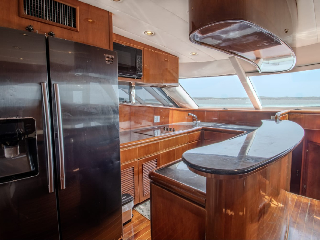 alquiler de yate para 30 personas en Cartagena